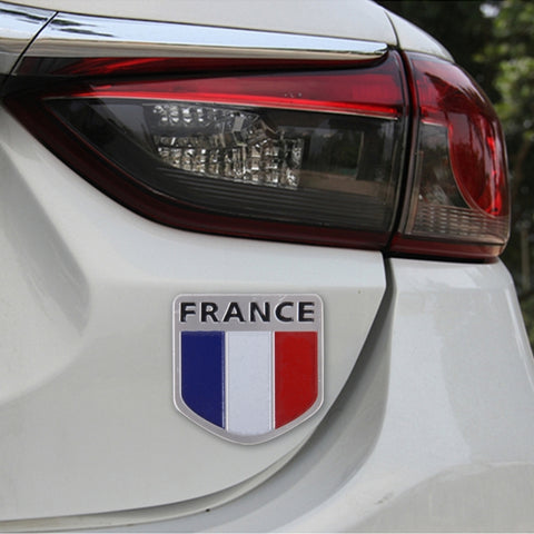 Autocollant décoratif distinctif pour voiture en métal en forme d'écusson, dimensions : petit, drapeau italien 2, drapeau italien 1, drapeau français.
