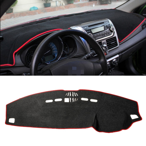Tappetino scuro per cruscotto auto, panneaullo luminoso, panneauxlo strumenti, protezione solare, tappetini per auto per Land Rover (si prega di notare il modello e l'anno), pour Land Rover
