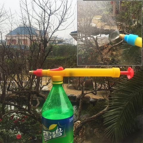 Bouteille en plastique à haute pression Carrello per bevande Carrello per bevande Pistola a spruzzo Spruzzatore alternativo Spruzzatore per bottiglia di Coca Cola Spruzzatore a pressione manuale, consegna colore casuale, 1 PC