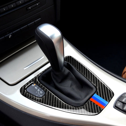 Adesivo decorativo per pannello ingranaggi guida sinistra per auto in fibra di carbonio a tre colori per BMW E90 / E92 2005-2012, adatto per guida a sinistra, Left Driving Gear Panel(Three Color)