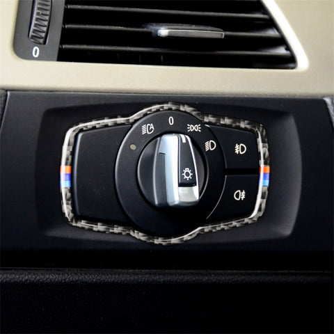 Adesivo decorativo per interruttore fari auto in fibra di carbonio a tre colori per BMW E90 / E92 / E93 2005-2012 / 320i / 325i, versione sottile, Headlight Switch (Three Color)