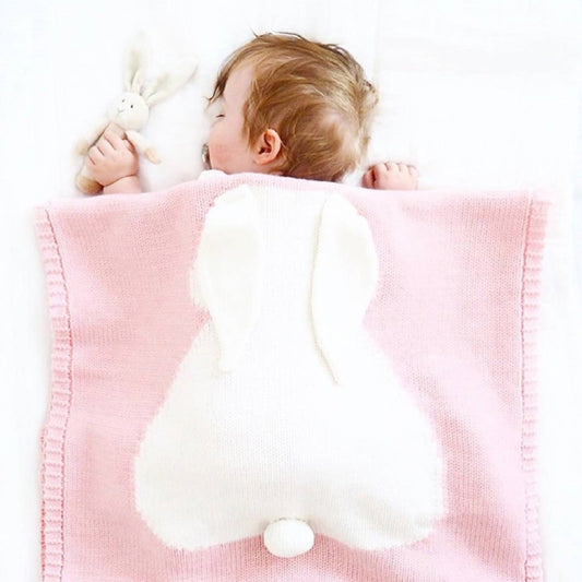 coperta-lavorata-a-maglia-per-bambini-con-orecchie-stereoscopiche-con-motivo-di-coniglio-rabbit-pattern - immagine 1