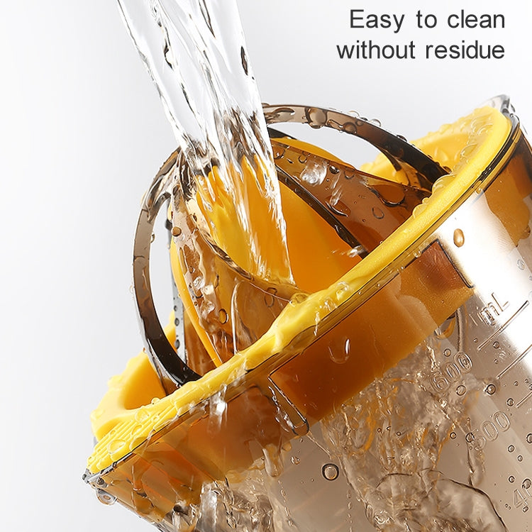 Compact Manual Fruit Juicer for Fresh Juice at Home