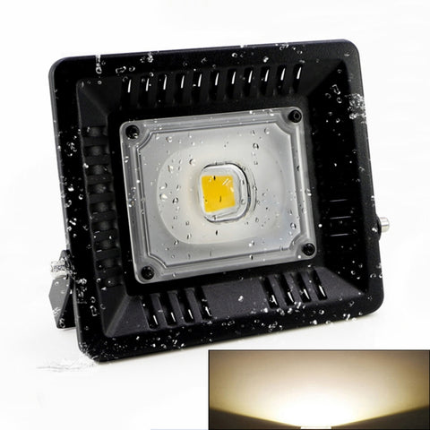 Flux lumineux : &gt; 2400LM, PF &gt; 0,9, RA &gt; 80, CA 90-140 V