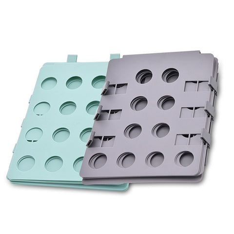 Stoccaggio per lavanderia in plastica durevole Piega scaffali per abbigliamento unici Strumenti per organizzare la scheda impilati, consegna colore casuale, dimensioni espandibili: 66 * 57 cm, 2317