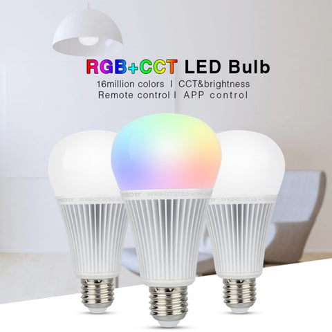 FUT012 E27 9W RGB + CCT Lampadina LED 100V-240V Lampadina intelligente con telecomando a colori WiFi 2.4G Wireless