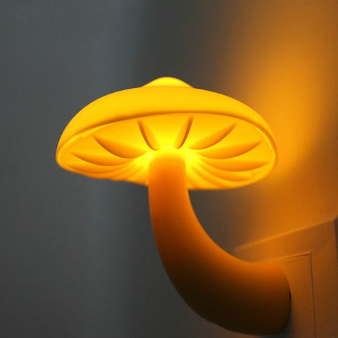 Lampada a risparmio energetico a LED a forma di mini fungo Luce notturna a forma di fungo per bambini nella cameretta dei bambini, spina europea, EU Plug