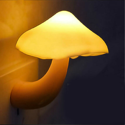 Lampada a risparmio energetico a LED a forma di mini fungo Luce notturna a forma di fungo per bambini nella cameretta dei bambini, spina europea, EU Plug