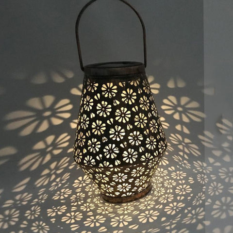 Lampada a sospensione a LED con luce decorativa per giardino con lanterna solare in ferro battuto per esterni, Chrysanthemum Lantern