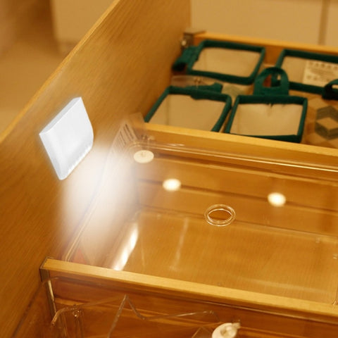 Lampada per armadi con sensore intelligente a 7 LED Luce notturna a LED Luce incernierata